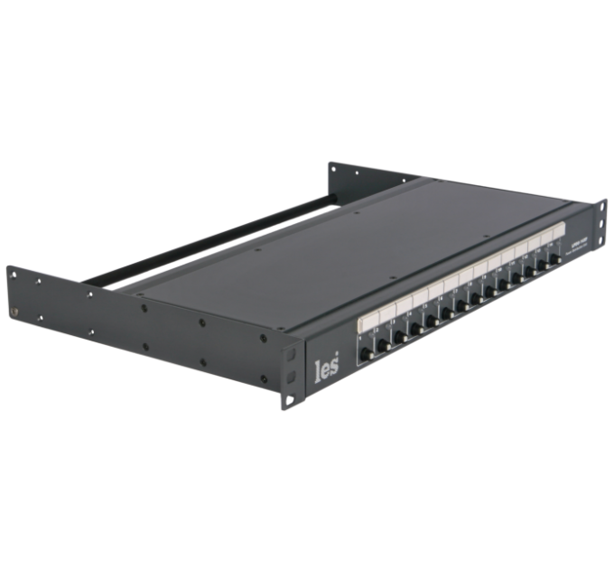 Les LPDU-14XF Устройство распределения питания сети переменного тока. Ввод powerCON, 14 выходов IEC C13, автоматические предохранители по каждому выходу.