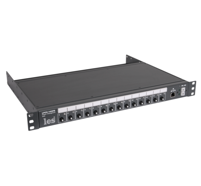 Les LPCU-14XFE Устройство распределения питания с двумя вводами powerCON. Автоматическое и ручное переключение, управление по IP, 14 выходов IEC C13 + предохранители.