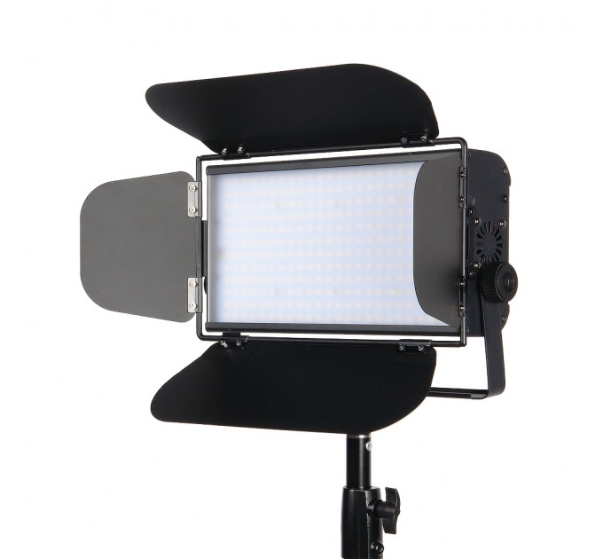 Осветитель светодиодный GreenBean StudioLight 100 LED DMX